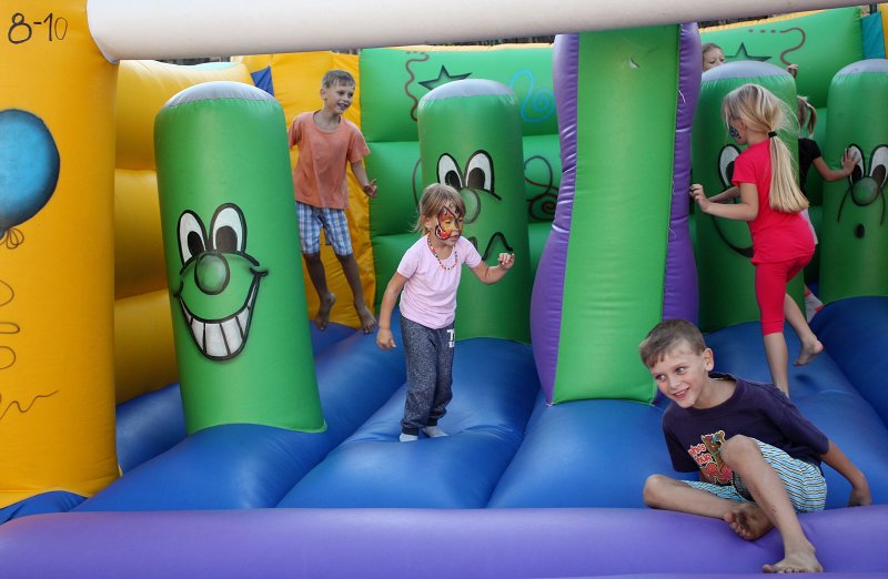 img00077.jpg
